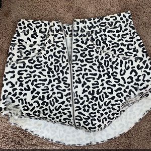 Cheetah zip up skirt